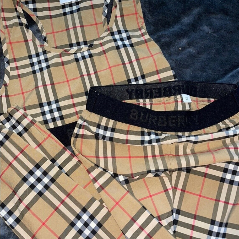 Burberry Vintage Check Sports bra & Leggings set